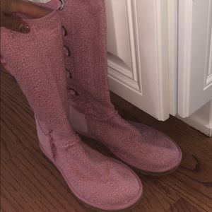 pink tie uggs